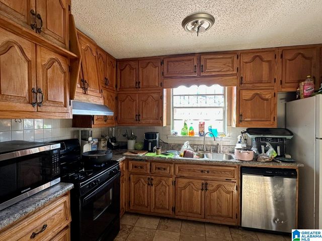 3037 SW WENONAH ROAD, Birmingham, AL 35211