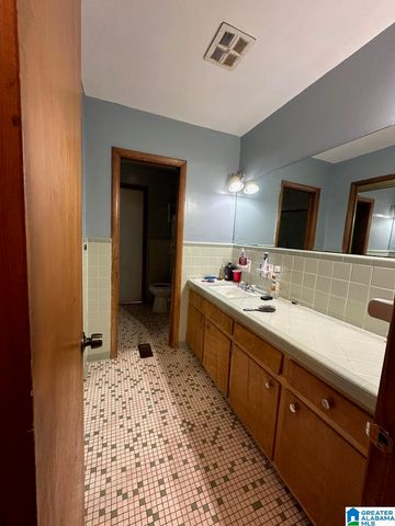 3037 SW WENONAH ROAD, Birmingham, AL 35211