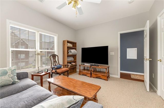 3710 Spanish Peak Drive 2D, High Point, NC 27265