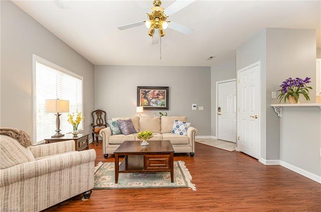 3710 Spanish Peak Drive 2D, High Point, NC 27265