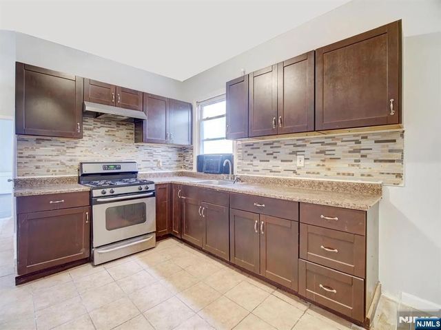 49-51 Parkview Terrace, Newark, NJ 07112