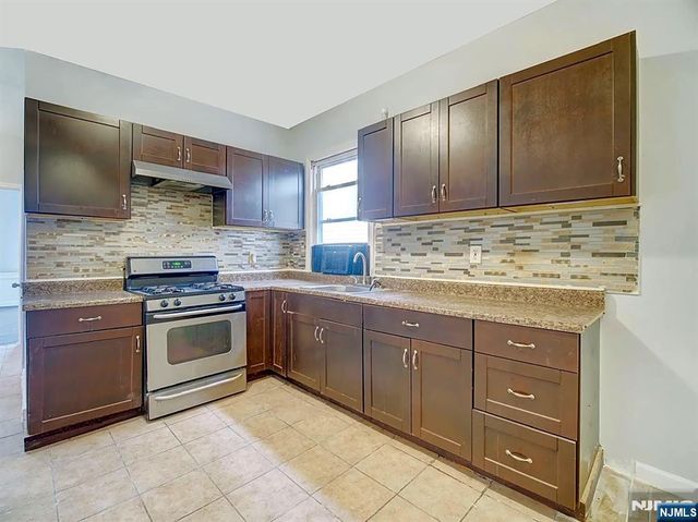 49-51 Parkview Terrace, Newark, NJ 07112