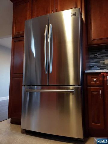 32 John Street 2, Lodi, NJ 07644