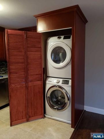 32 John Street 2, Lodi, NJ 07644