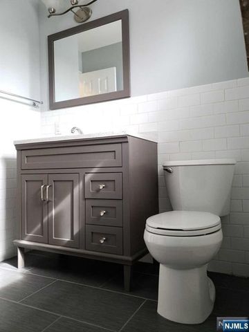 32 John Street 2, Lodi, NJ 07644