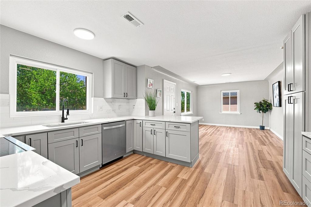 1364 Lima Street, Aurora, CO 80010