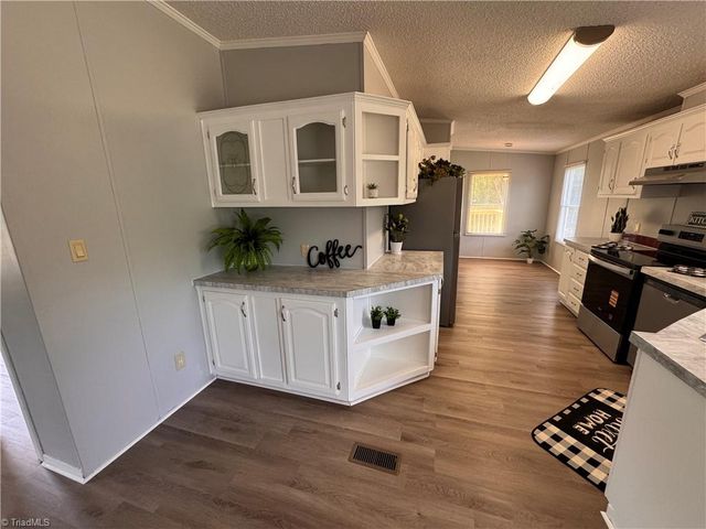 108 Clarmont Drive, King, NC 27021