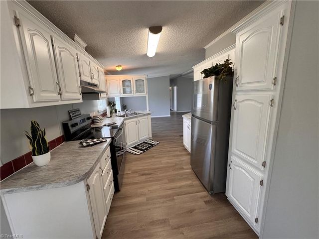 108 Clarmont Drive, King, NC 27021