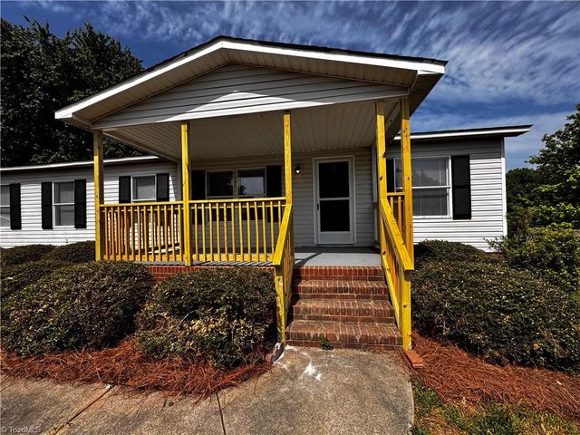 108 Clarmont Drive, King, NC 27021
