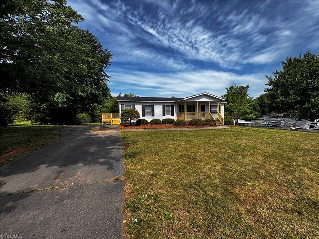 108 Clarmont Drive, King, NC 27021
