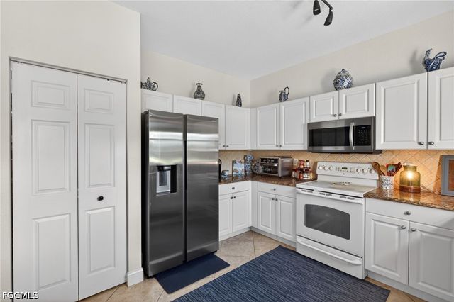 10284 Crepe Jasmine LN, Fort Myers, FL 33913