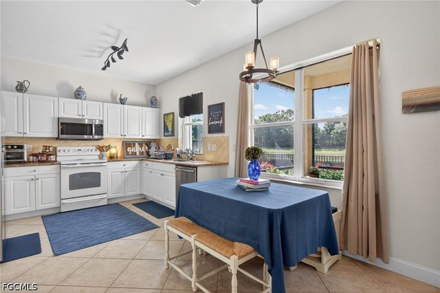 10284 Crepe Jasmine LN, Fort Myers, FL 33913