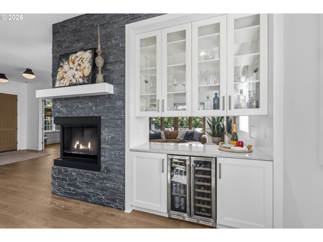 2100 SATTER St, West Linn, OR 97068