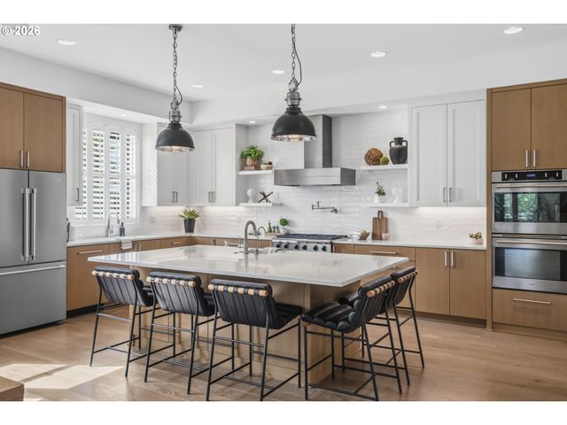 2100 SATTER St, West Linn, OR 97068