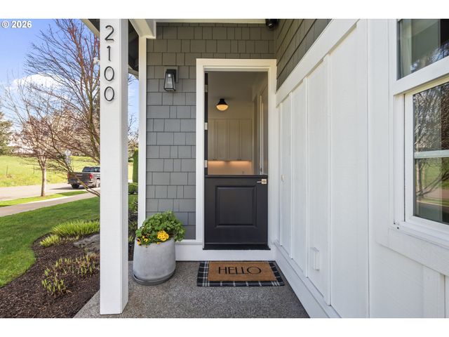2100 SATTER St, West Linn, OR 97068