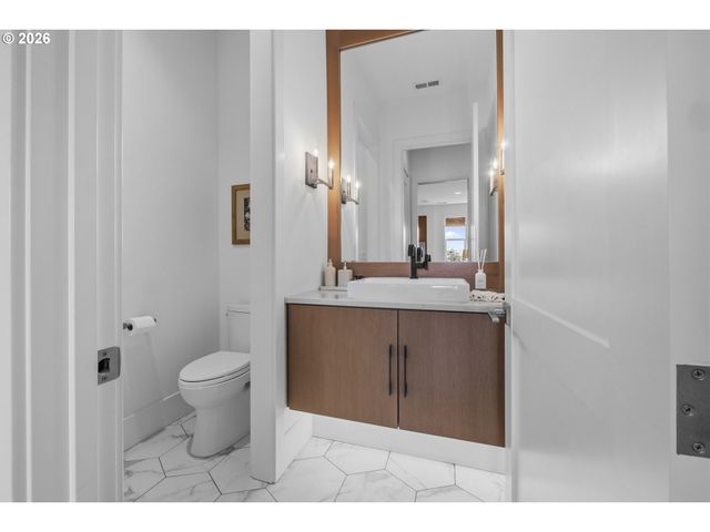 2100 SATTER St, West Linn, OR 97068