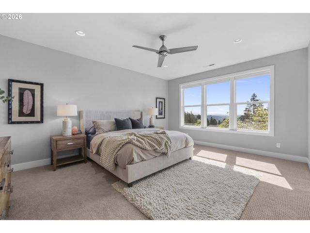 2100 SATTER St, West Linn, OR 97068