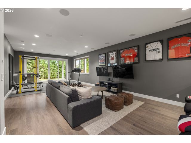 2100 SATTER St, West Linn, OR 97068