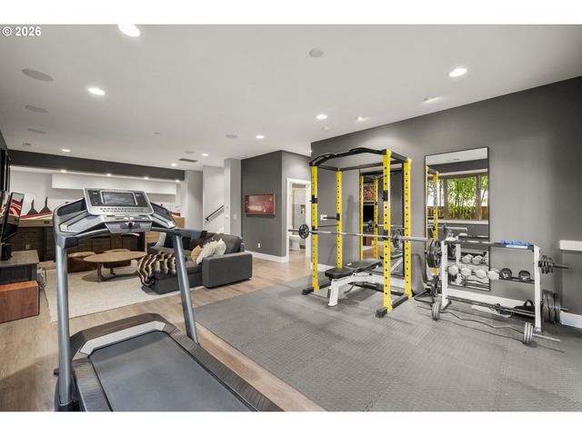 2100 SATTER St, West Linn, OR 97068