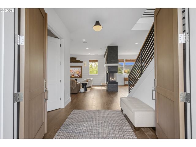 2100 SATTER St, West Linn, OR 97068