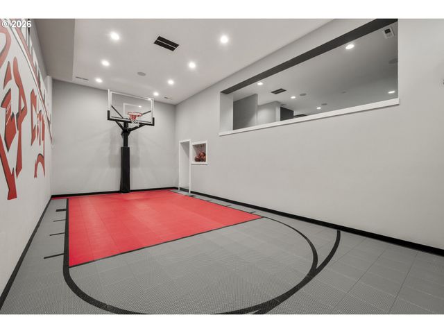 2100 SATTER St, West Linn, OR 97068