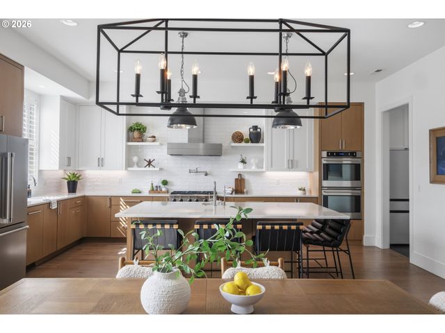 2100 SATTER St, West Linn, OR 97068