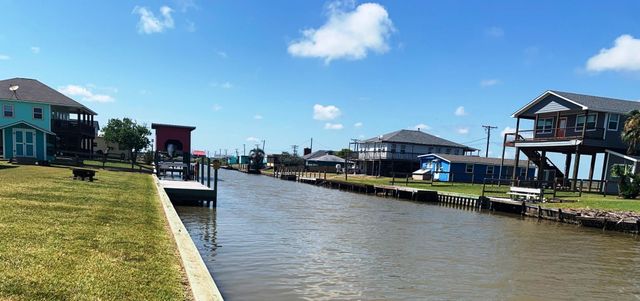 2331 Gulfview Drive, Sargent, TX 77414