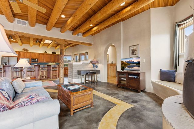 10 Calle Final, Placitas, NM 87043