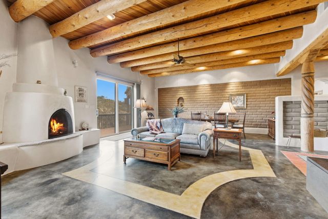 10 Calle Final, Placitas, NM 87043