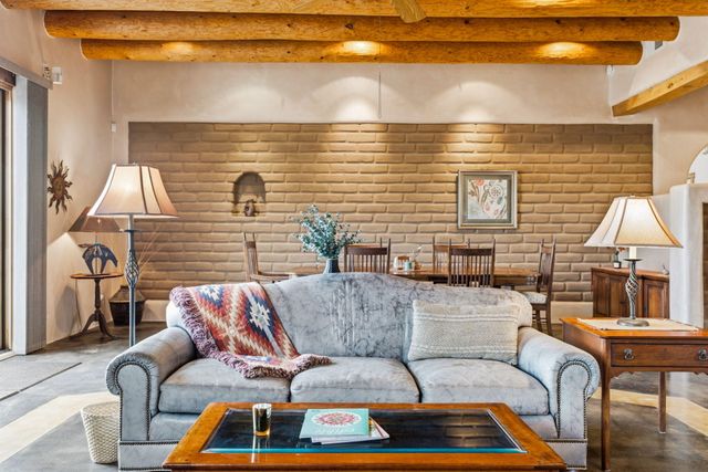 10 Calle Final, Placitas, NM 87043