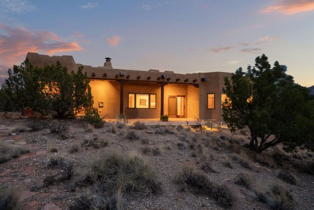 10 Calle Final, Placitas, NM 87043