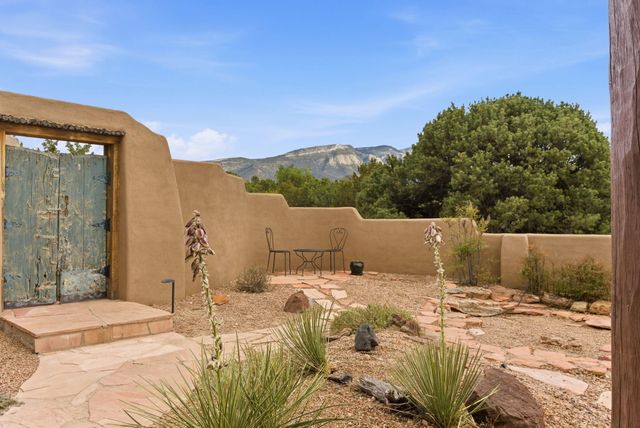 10 Calle Final, Placitas, NM 87043