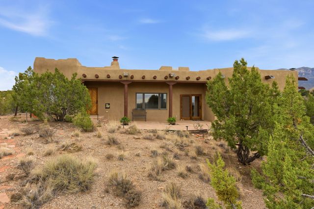 10 Calle Final, Placitas, NM 87043