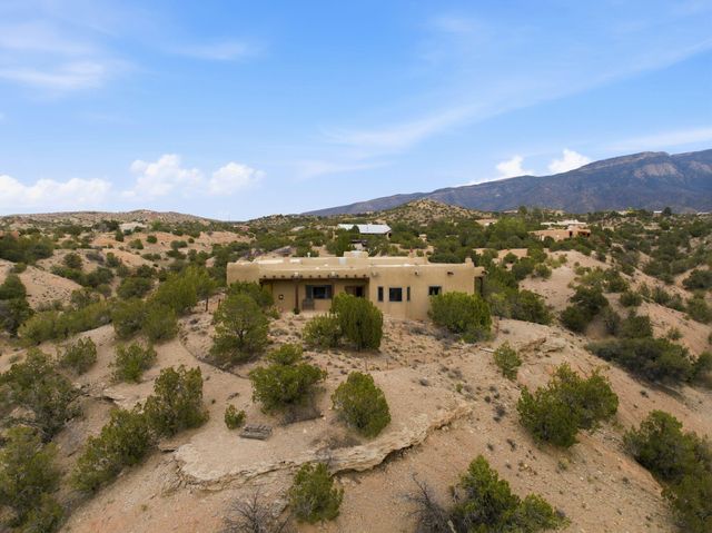 10 Calle Final, Placitas, NM 87043