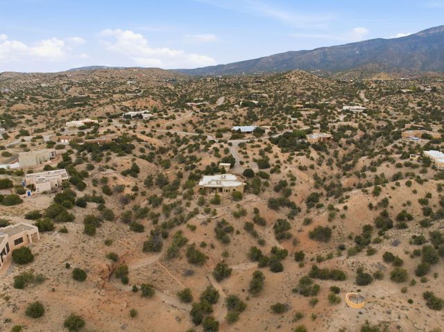 10 Calle Final, Placitas, NM 87043