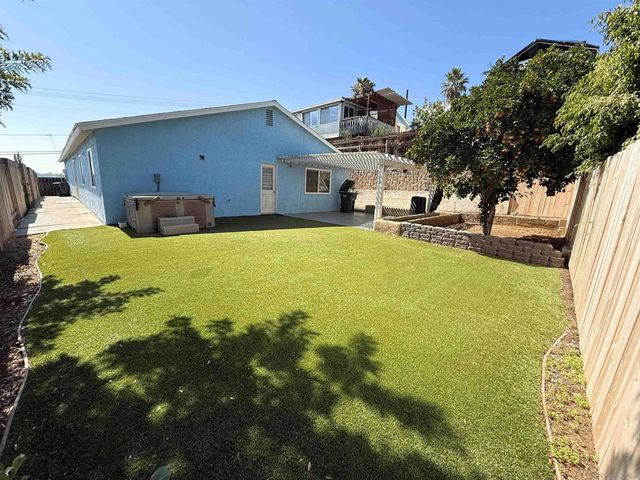 1121 Grand Ave, Spring Valley, CA 91977