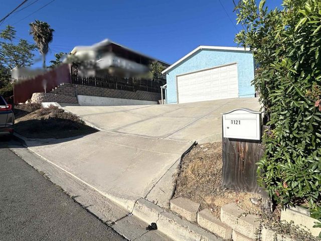 1121 Grand Ave, Spring Valley, CA 91977