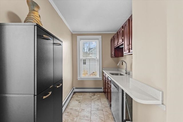 132 Winthrop St, Taunton, MA 02780