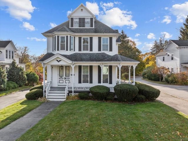 132 Winthrop St, Taunton, MA 02780