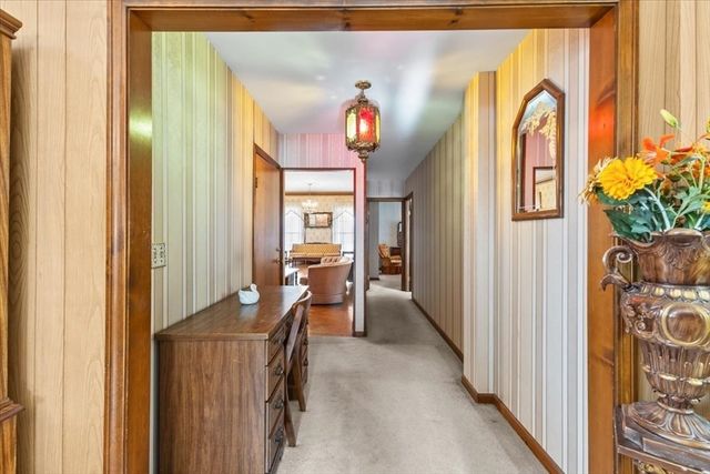 132 Winthrop St, Taunton, MA 02780