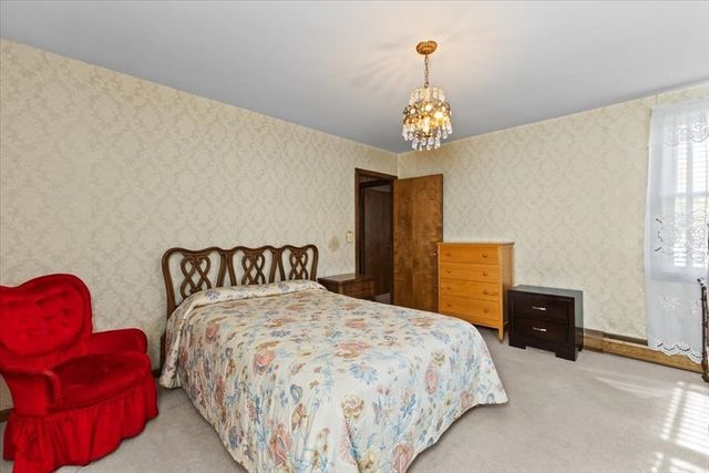 132 Winthrop St, Taunton, MA 02780