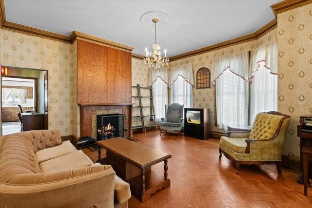 132 Winthrop St, Taunton, MA 02780