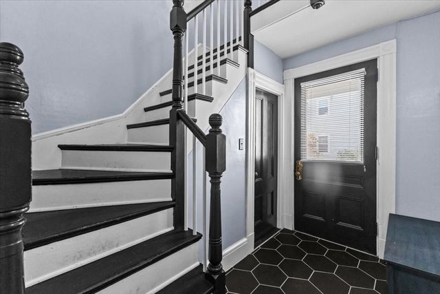 132 Winthrop St, Taunton, MA 02780