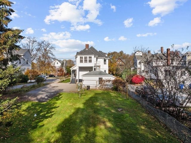 132 Winthrop St, Taunton, MA 02780