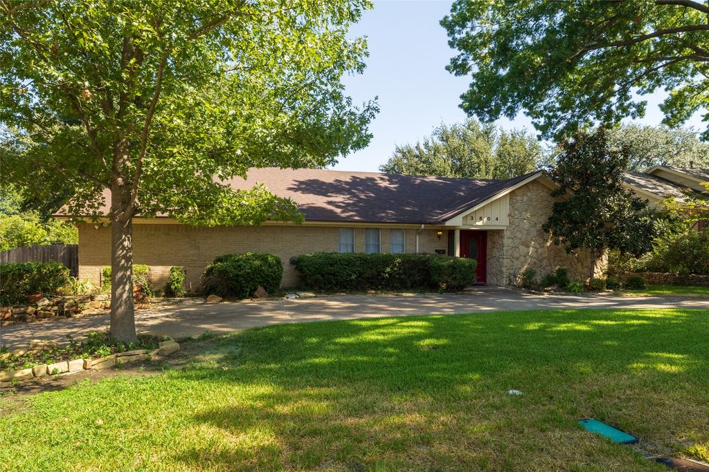 3804 Wharton Drive, Fort Worth, TX 76133 — photo 2