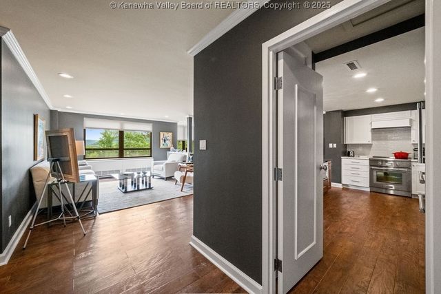 1578 Kanawha Boulevard 7C, Charleston, WV 25311