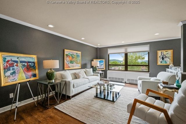 1578 Kanawha Boulevard 7C, Charleston, WV 25311