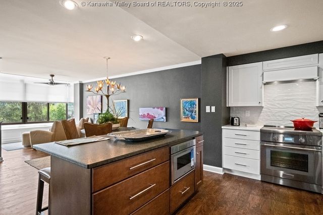 1578 Kanawha Boulevard 7C, Charleston, WV 25311