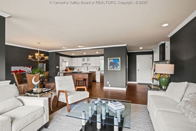 1578 Kanawha Boulevard 7C, Charleston, WV 25311