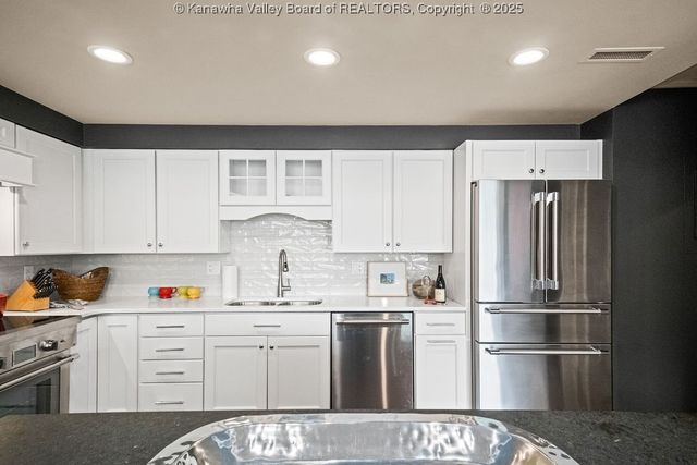 1578 Kanawha Boulevard 7C, Charleston, WV 25311